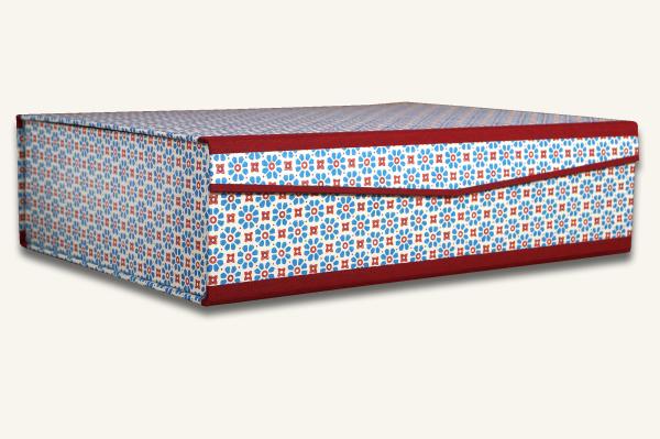 Box floral pattern blue, red, magnetic closure